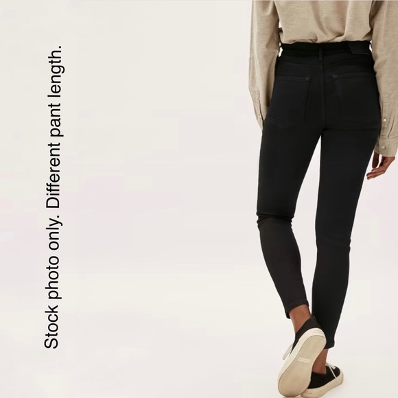 High Rise Skinny Jean in Black - Picture 2 of 9